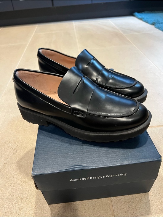 Cole Haan Shoes - Cole Haan Black Leather Women's Penny Loafers